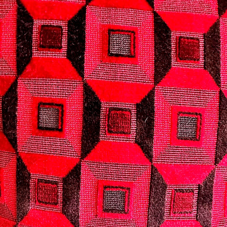 Richy Red with Edge
